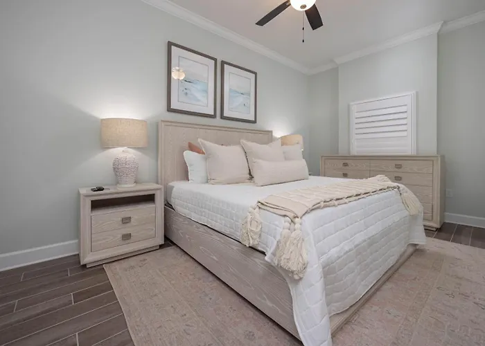 Phoenix Gulf Towers 306 Apartment *