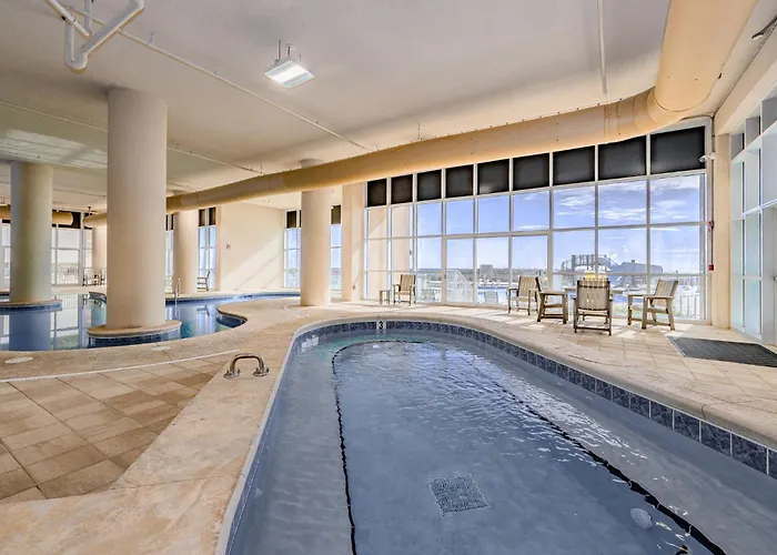 Phoenix Gulf Towers 306 Apartment *